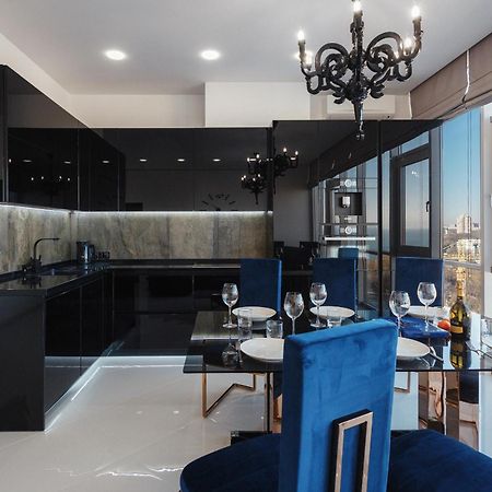 Royal Apartment Odessa Extérieur photo