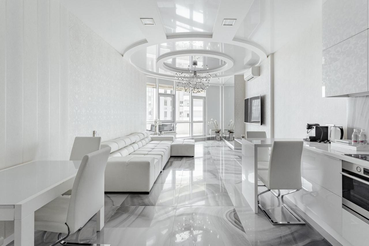 Royal Apartment Odessa Extérieur photo