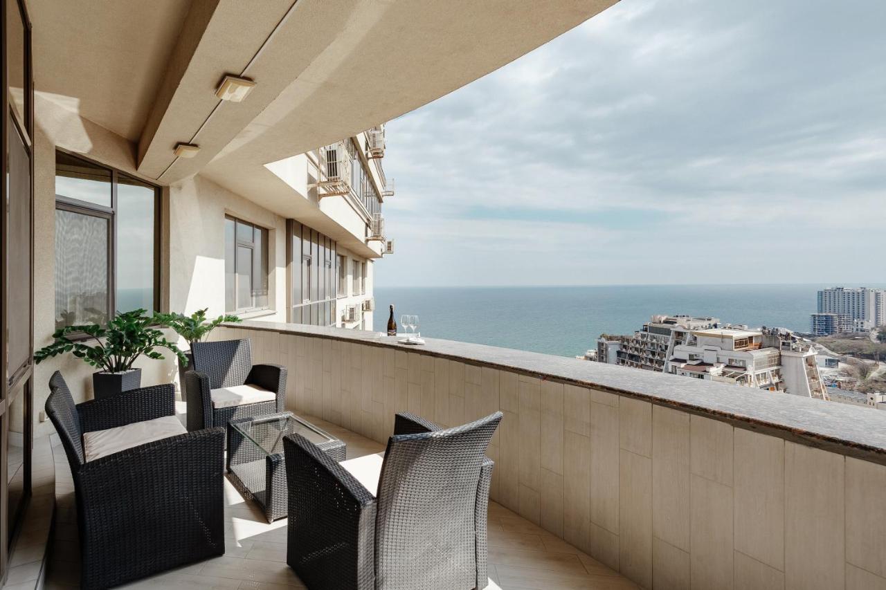 Royal Apartment Odessa Extérieur photo