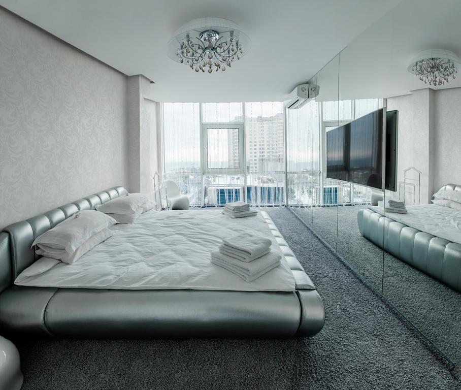 Royal Apartment Odessa Extérieur photo
