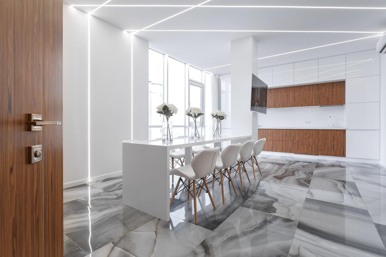 Royal Apartment Odessa Extérieur photo