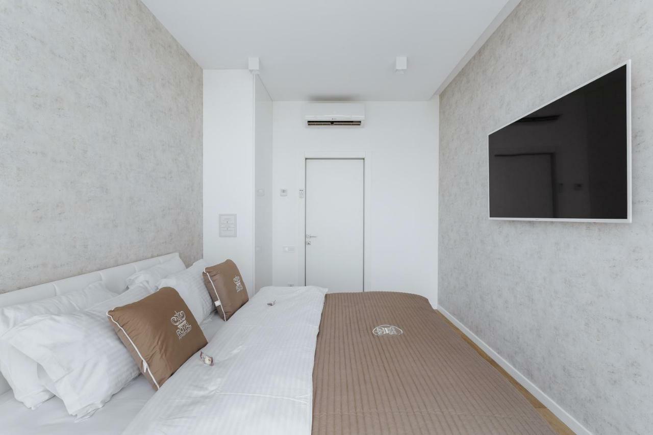 Royal Apartment Odessa Extérieur photo